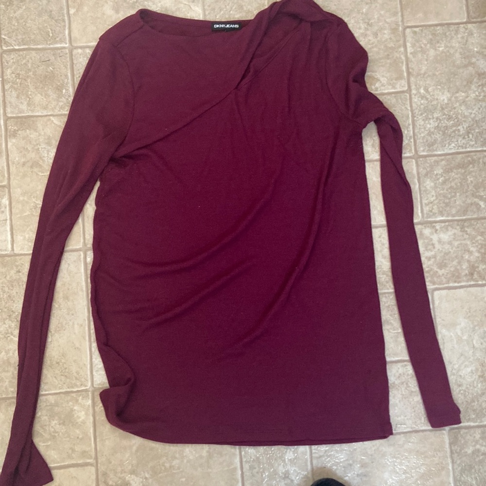 L maroon DKNY top